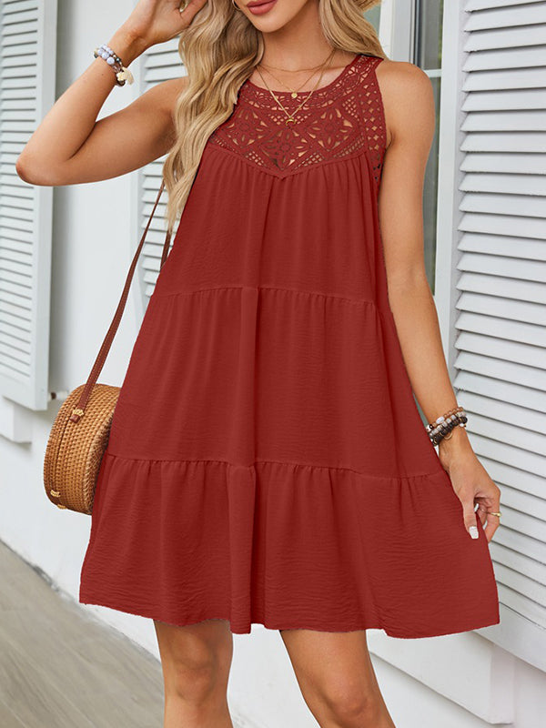 Abito a trapezio plissettato in tinta unita con cucitura divisa e scollatura rotonda minidress