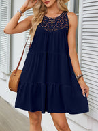 Abito a trapezio plissettato in tinta unita con cucitura divisa e scollatura rotonda minidress