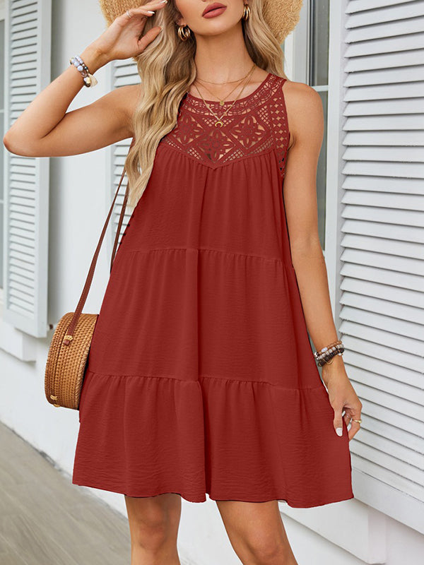 Abito a trapezio plissettato in tinta unita con cucitura divisa e scollatura rotonda minidress