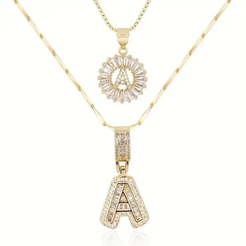 Set di collane con iniziali in moissanite