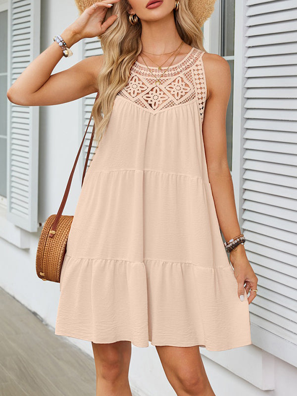 Abito a trapezio plissettato in tinta unita con cucitura divisa e scollatura rotonda minidress
